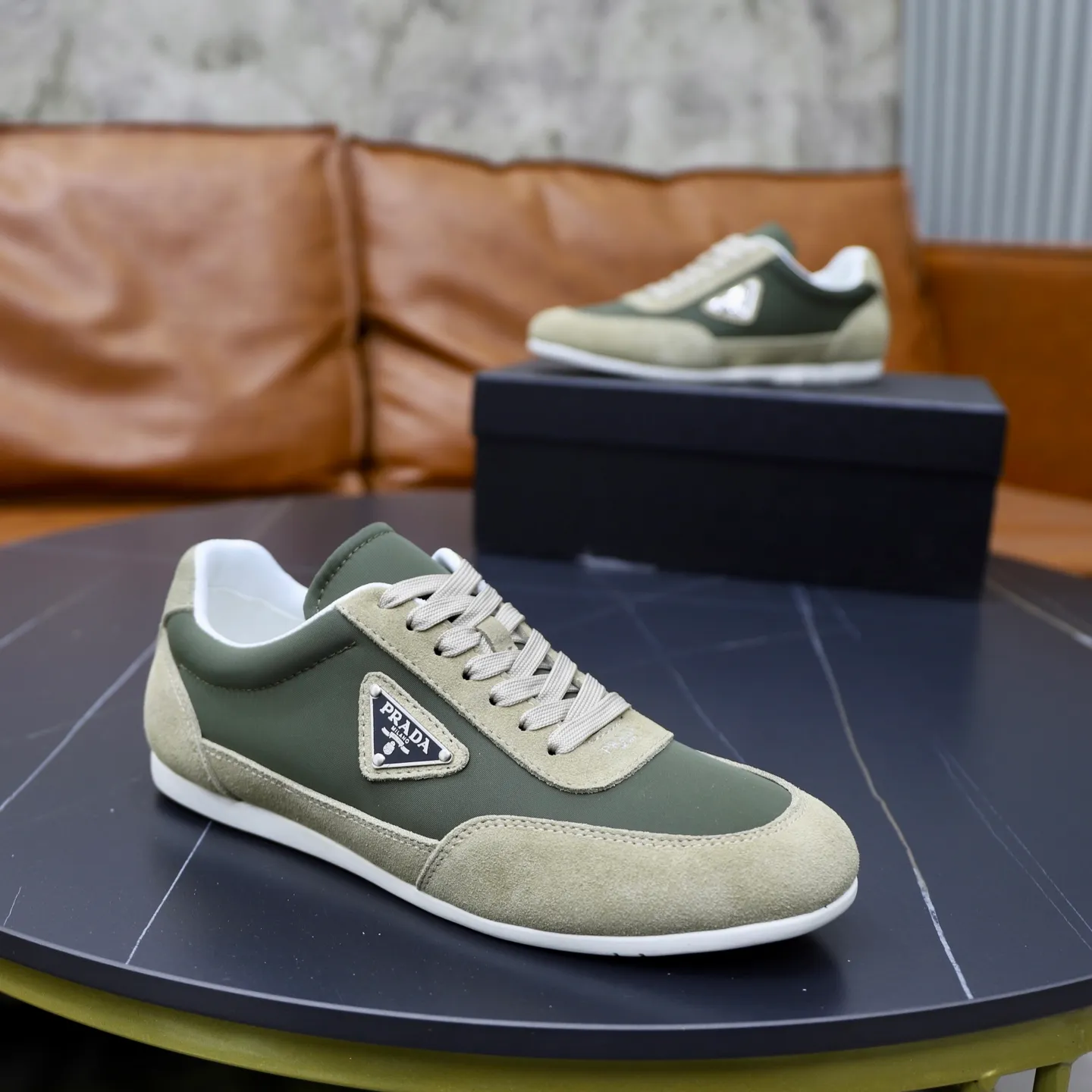 Men's shoes: 440💰🙅‍♂️🙅‍♂️🙅‍♂️ Brand: PRADA Standard code: 38–44 (45 can be customized) Level: Same as the official website Material: Original fabric Comfortable and breathable lining Lightweight and wear-resistant outsole Style category: Men's fashionable casual shoes and boots Running sneakers Distinguished luxury brand elements Top luxury Color: actual picture color